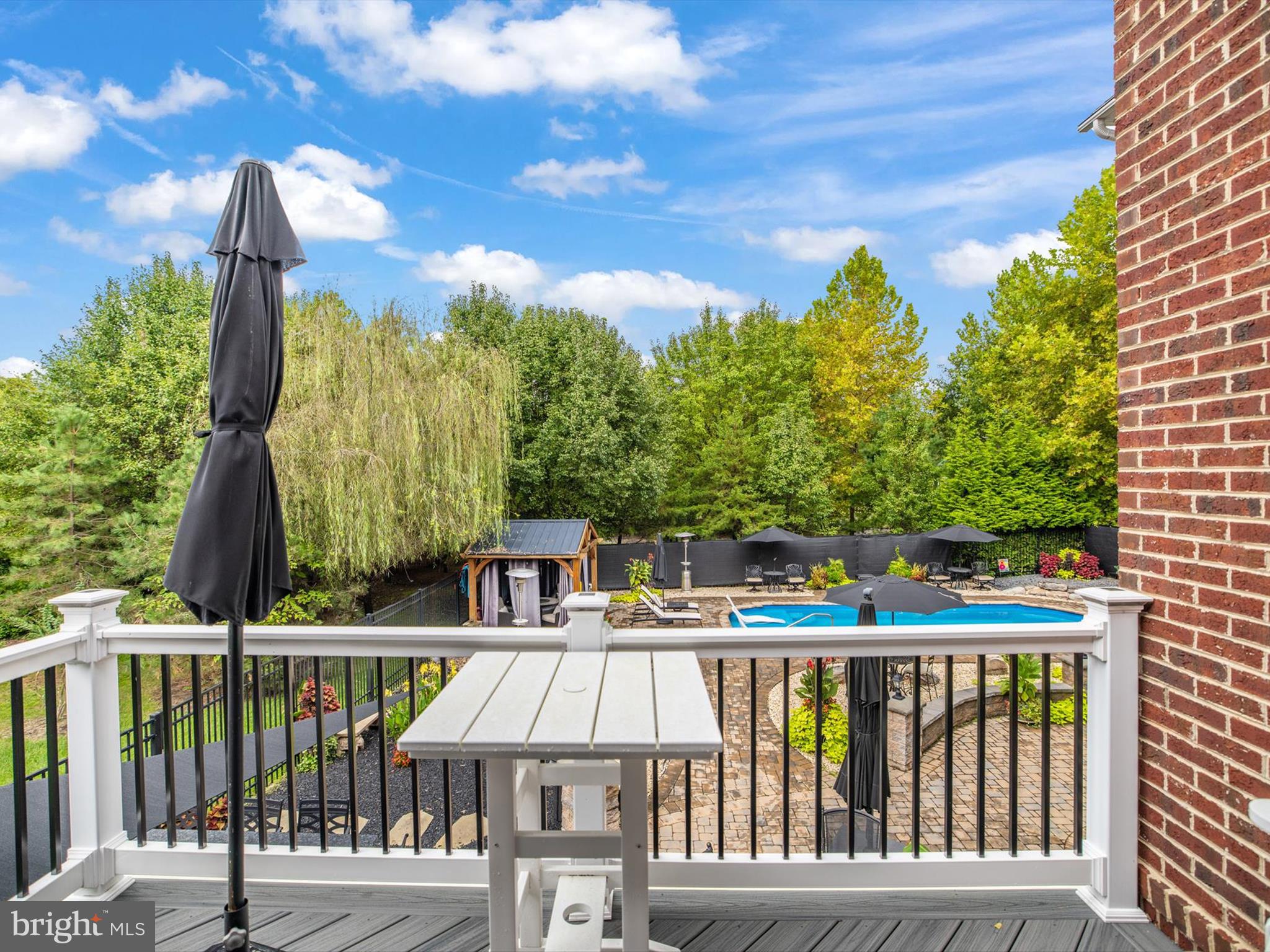 STRATFORD ESTATES - Residential