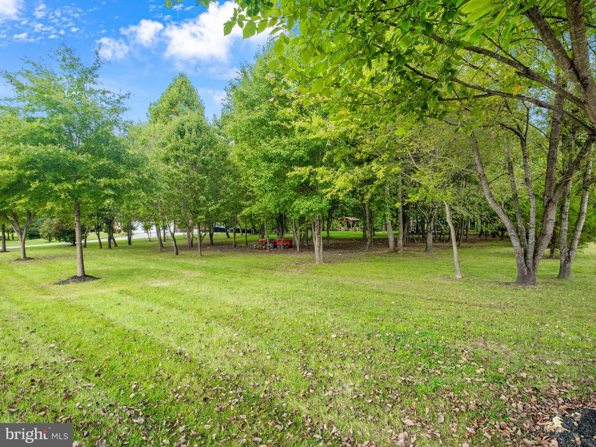 STRATFORD ESTATES - Residential