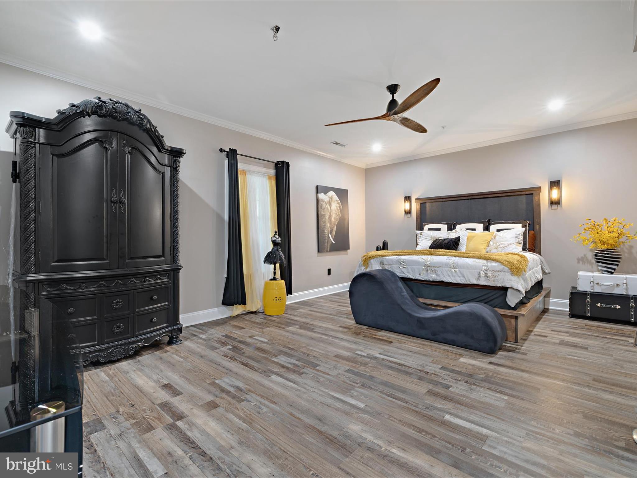 STRATFORD ESTATES - Residential