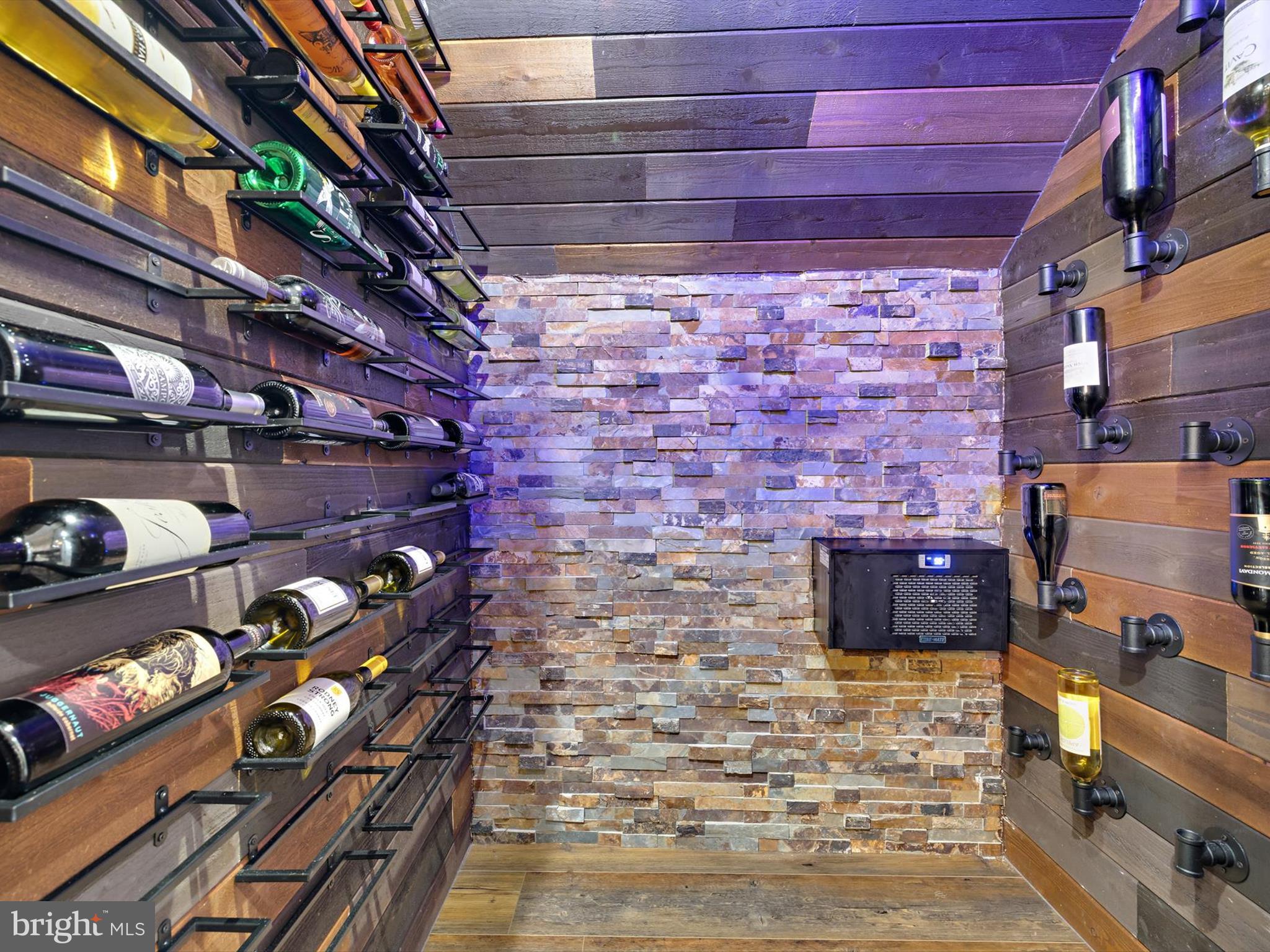 STRATFORD ESTATES - Residential