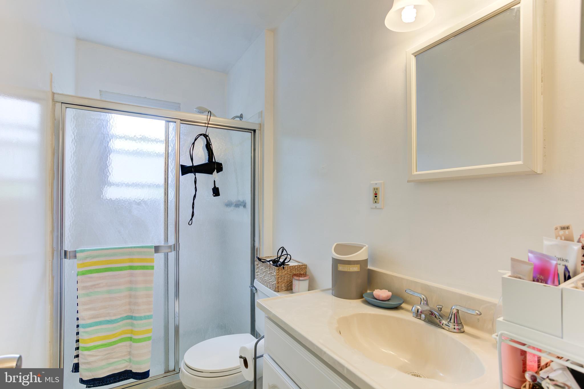 SURREY SQUARE - Residential