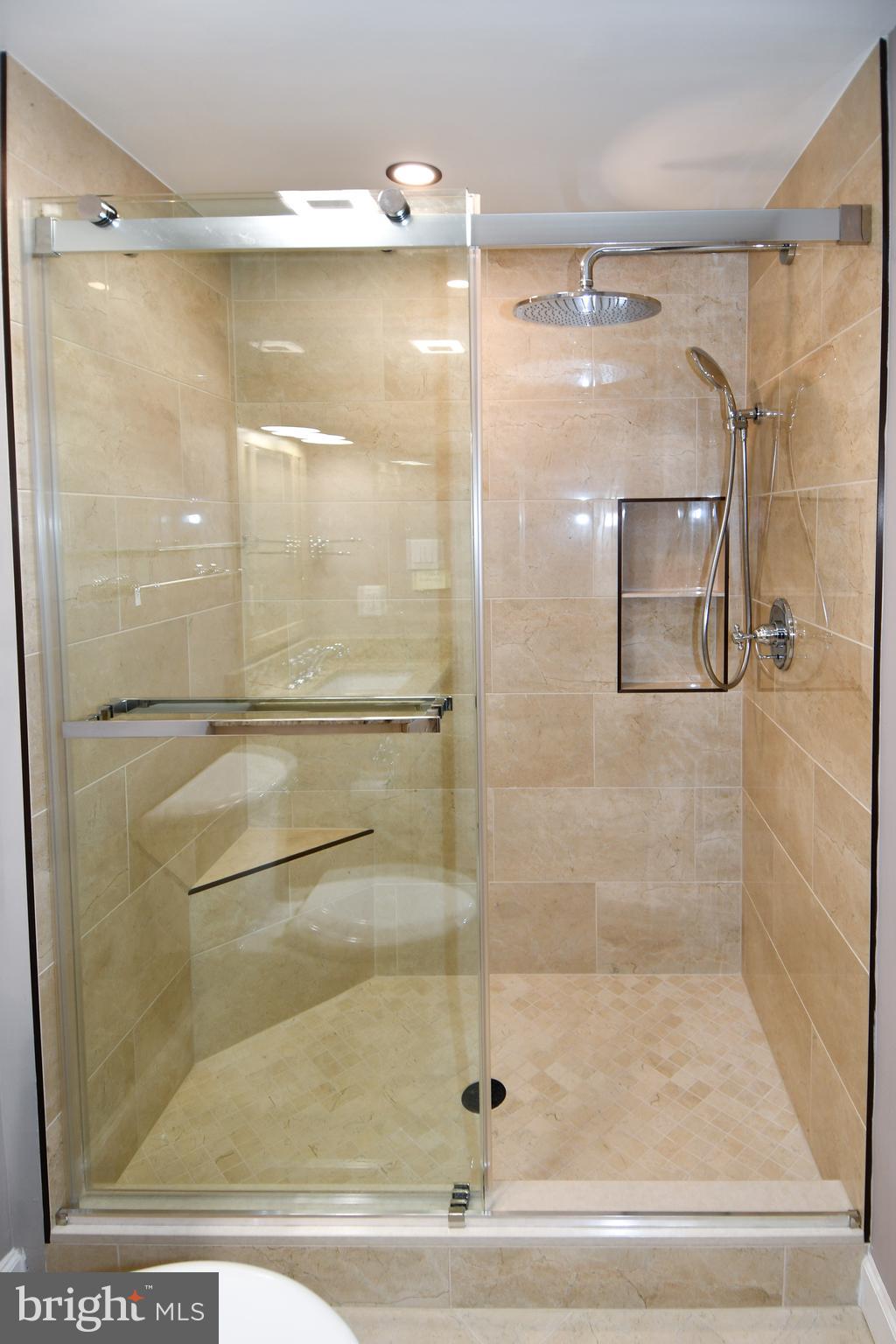 FAIR WOODS - Residential