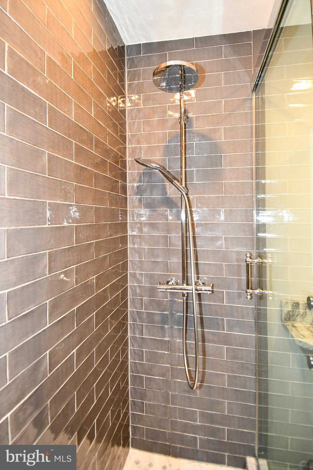 FAIR WOODS - Residential