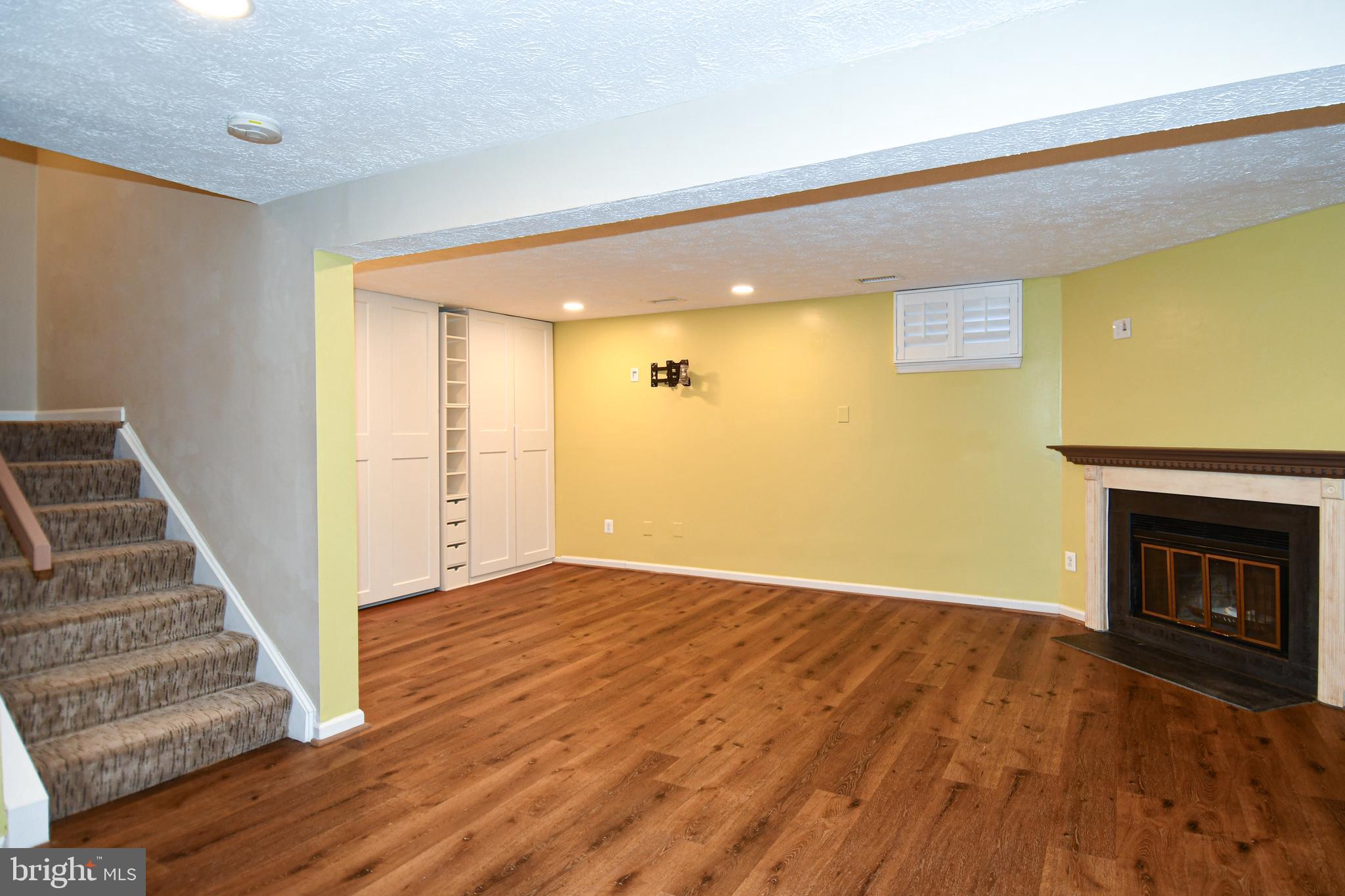 FAIR WOODS - Residential