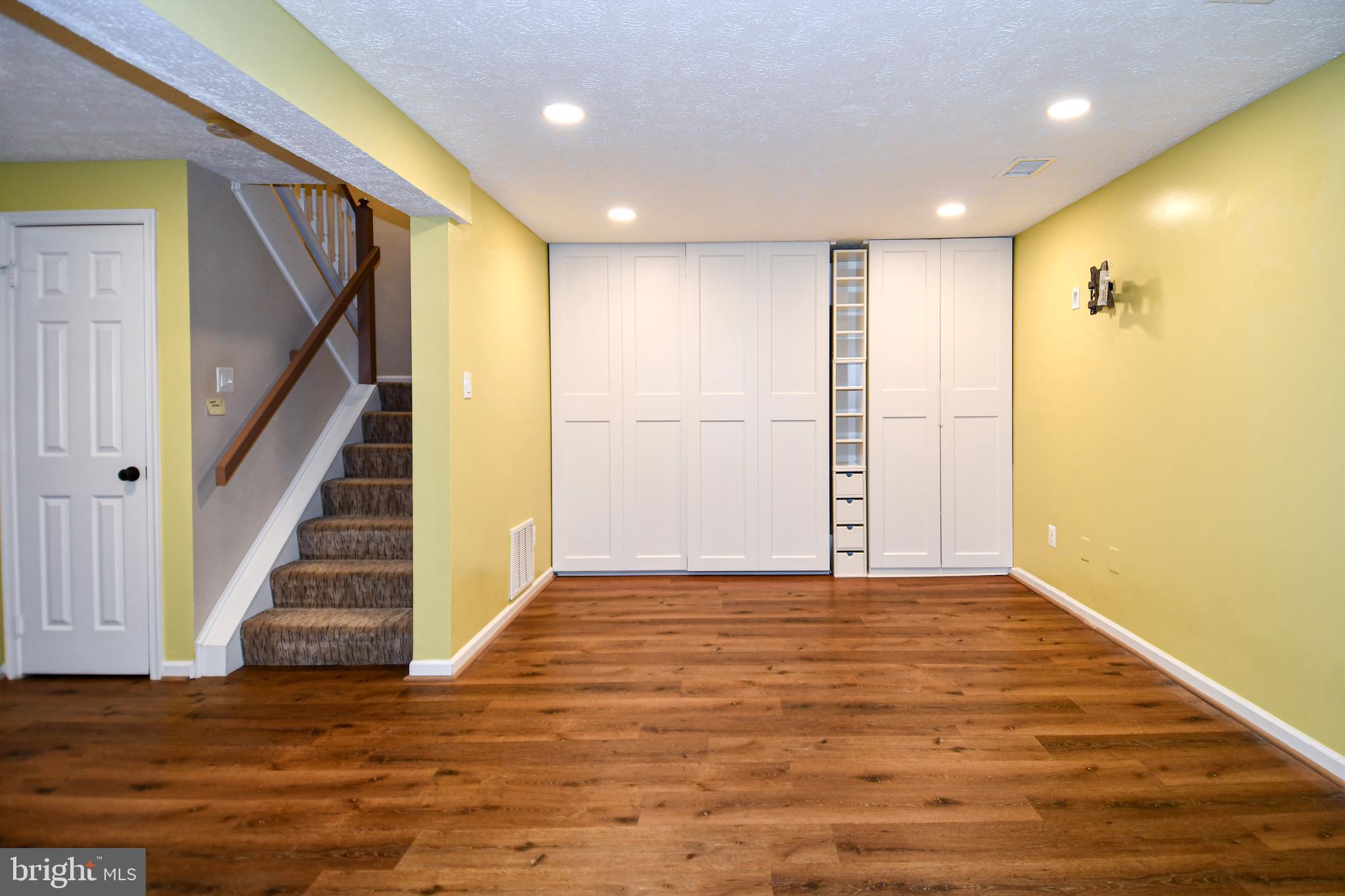 FAIR WOODS - Residential