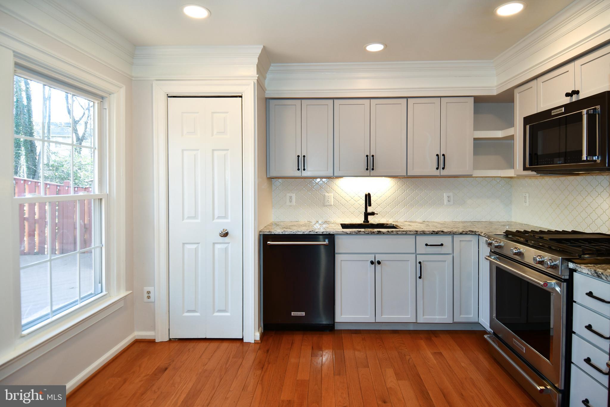 FAIR WOODS - Residential