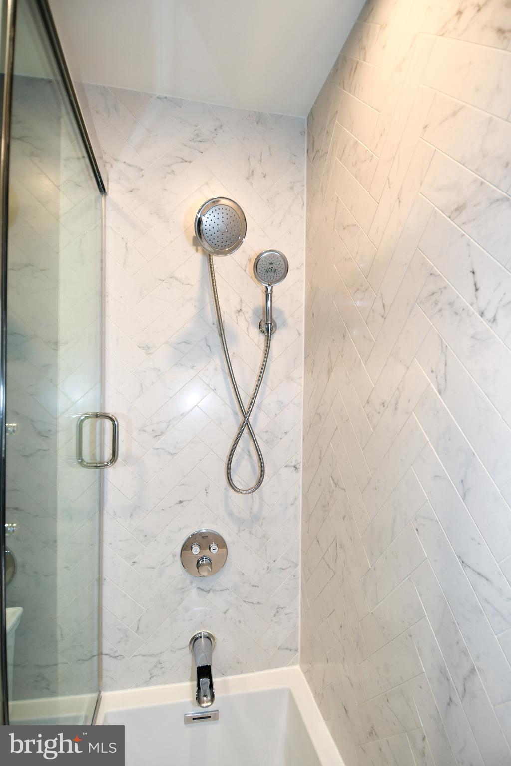 FAIR WOODS - Residential