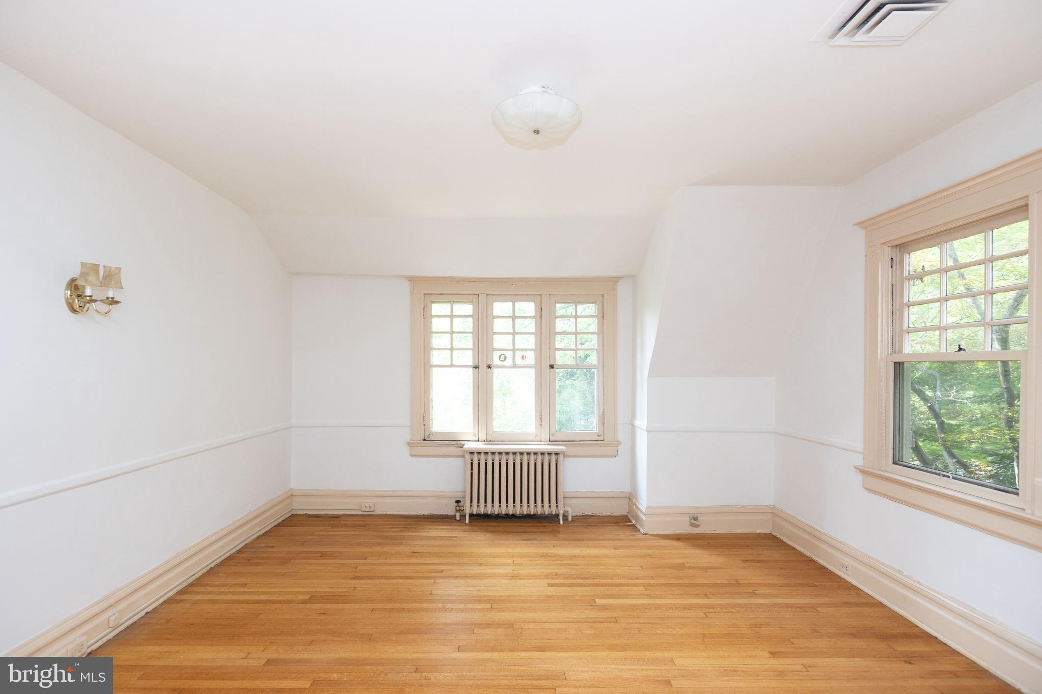 ROLAND PARK - Residential