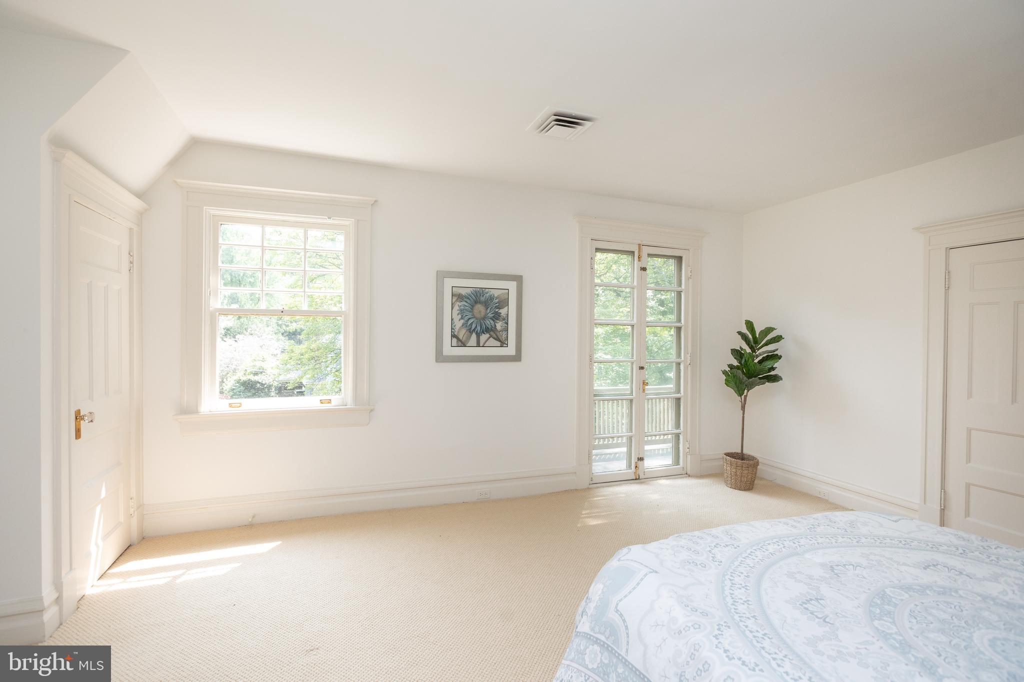 ROLAND PARK - Residential