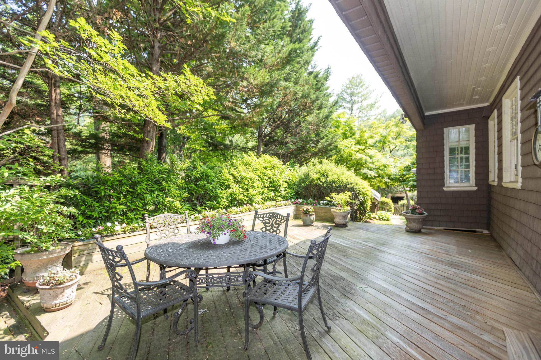 ROLAND PARK - Residential