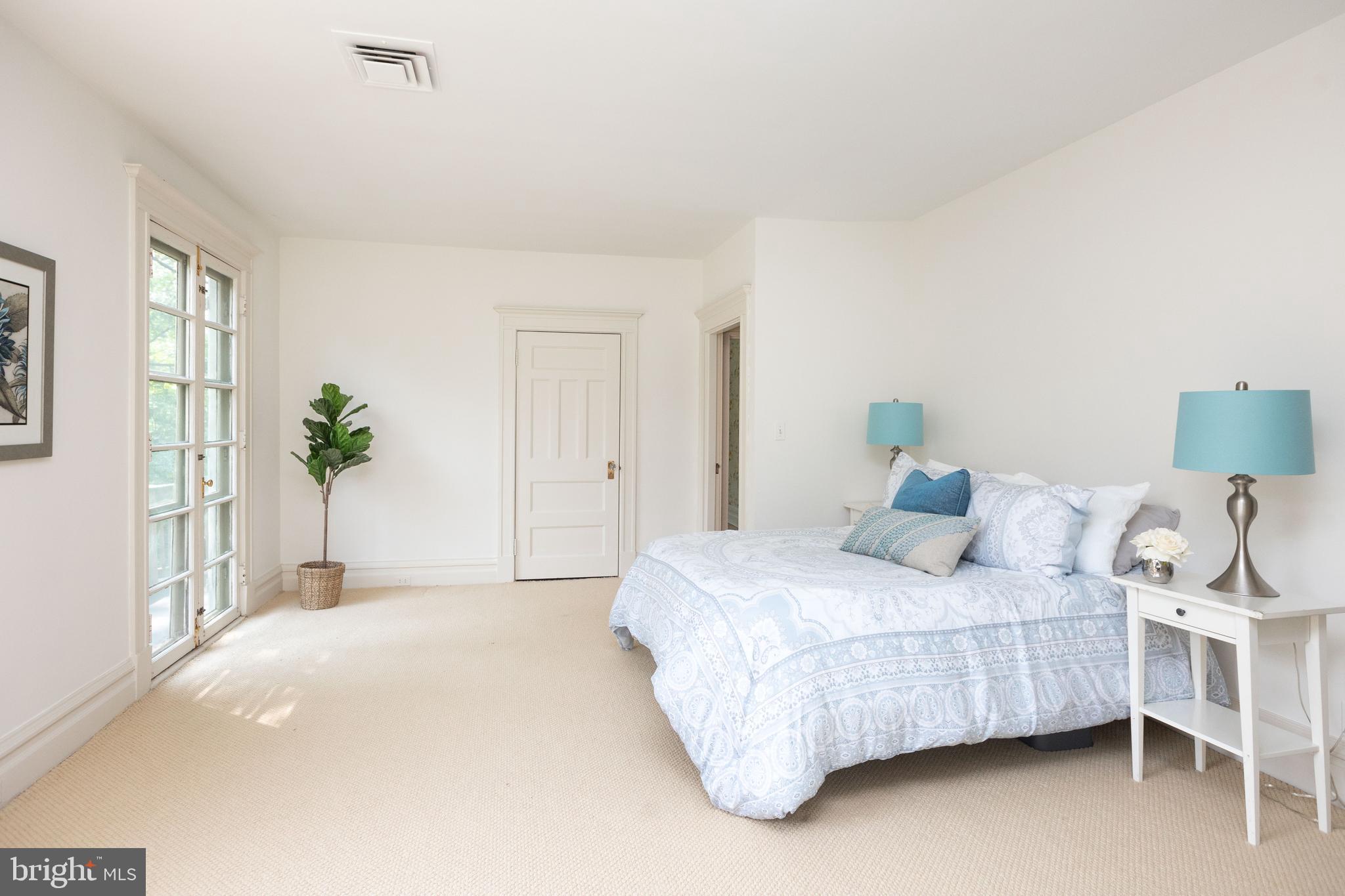 ROLAND PARK - Residential