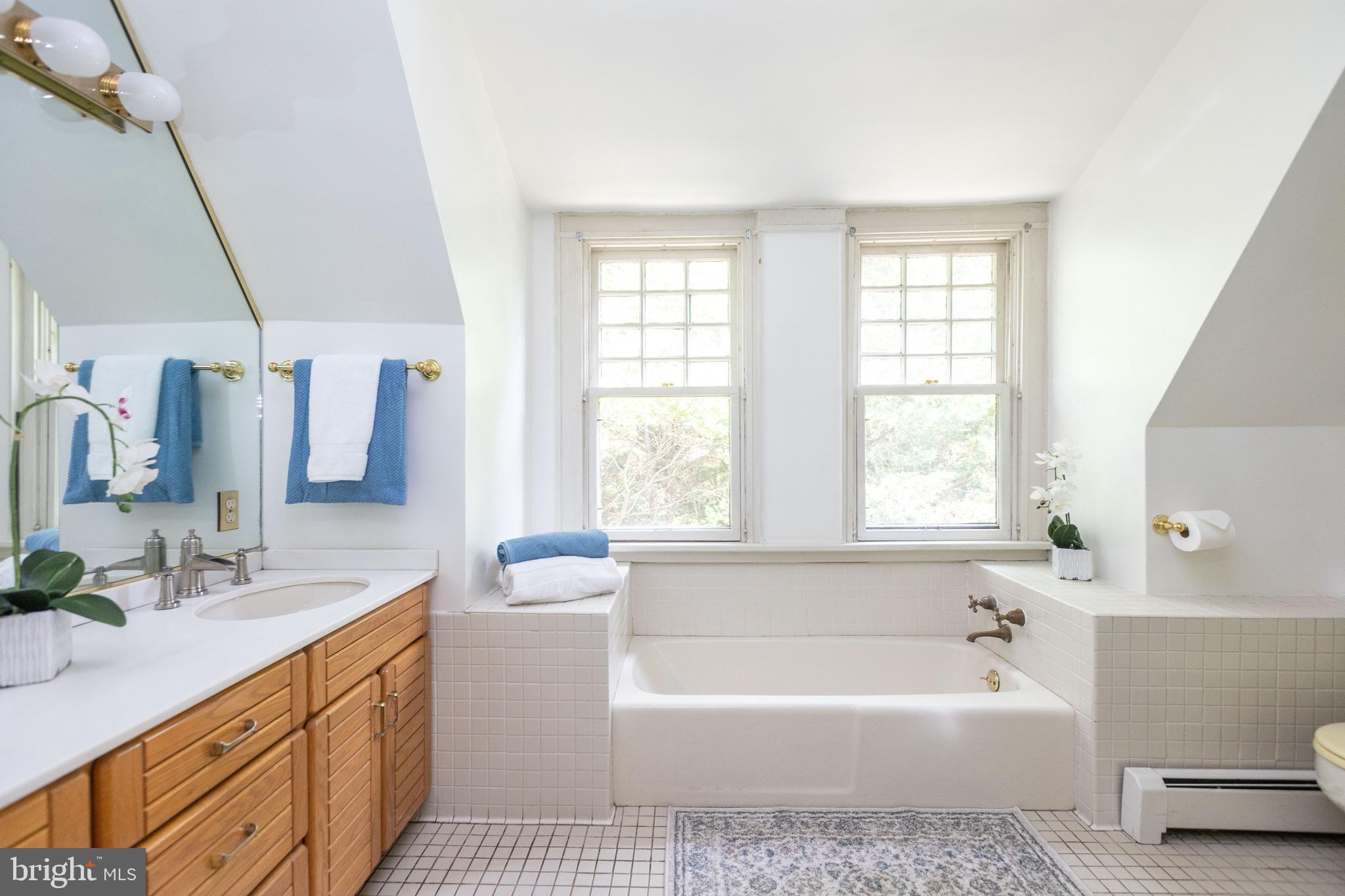 ROLAND PARK - Residential