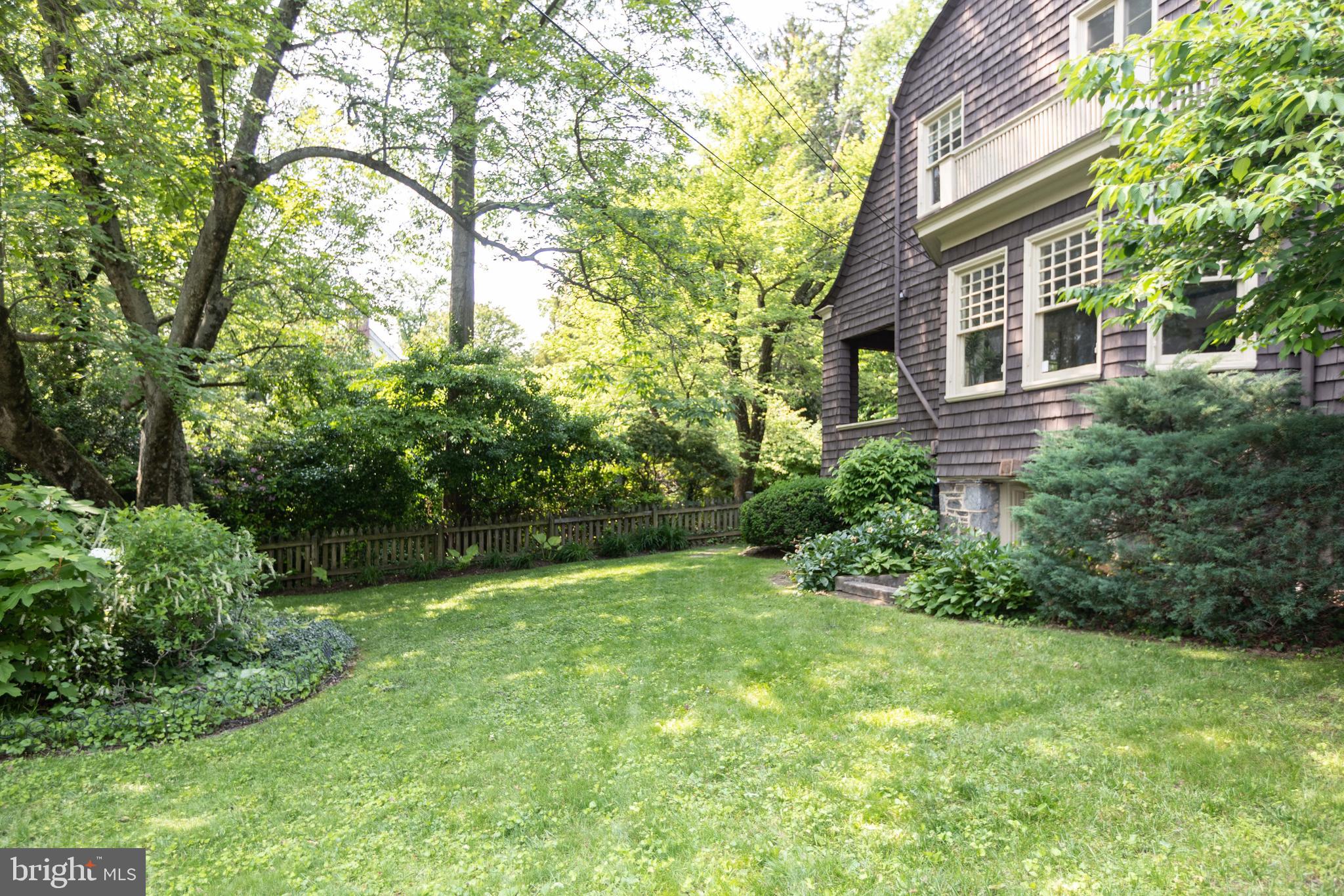 ROLAND PARK - Residential