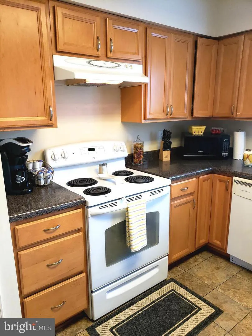 Woodbridge, Virginia 22192, United States, 3 Bedrooms Bedrooms, ,3 BathroomsBathrooms,Residential,Pending,3624