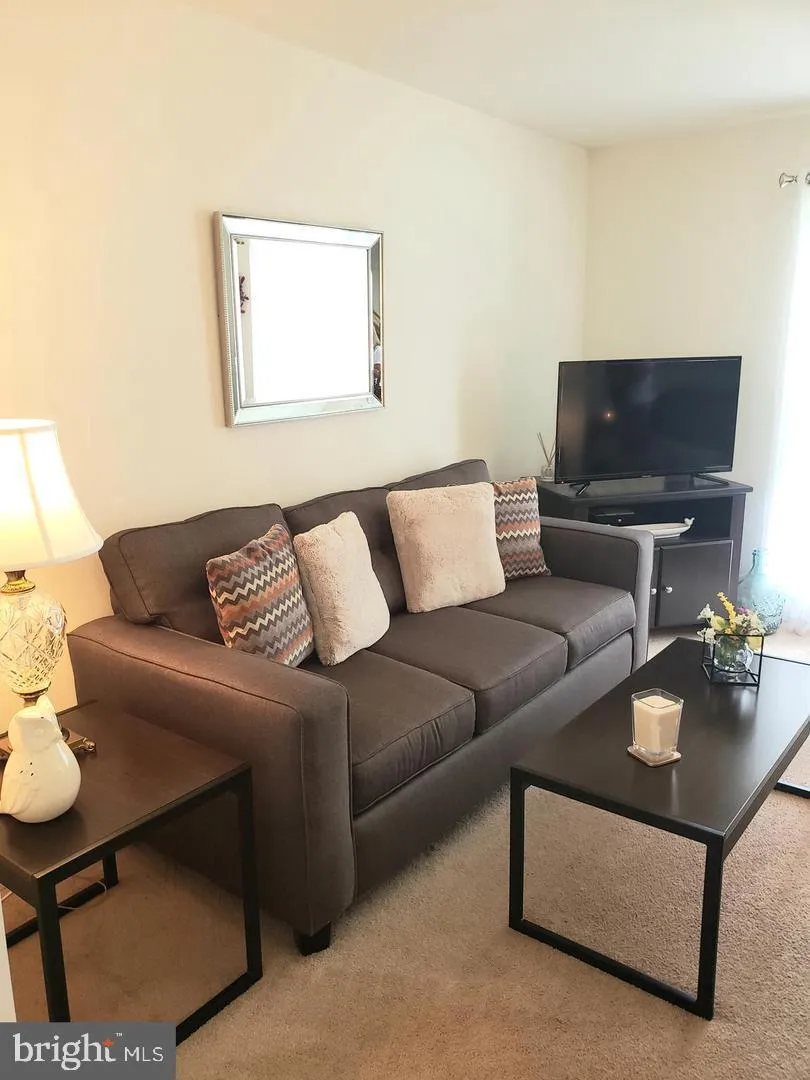 Woodbridge, Virginia 22192, United States, 3 Bedrooms Bedrooms, ,3 BathroomsBathrooms,Residential,Pending,3624