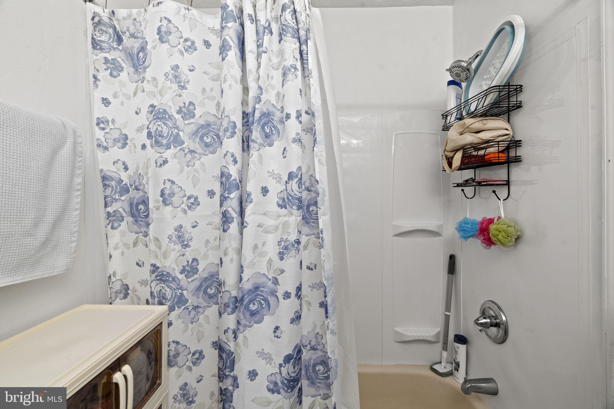 NORTH HILLS - Residential