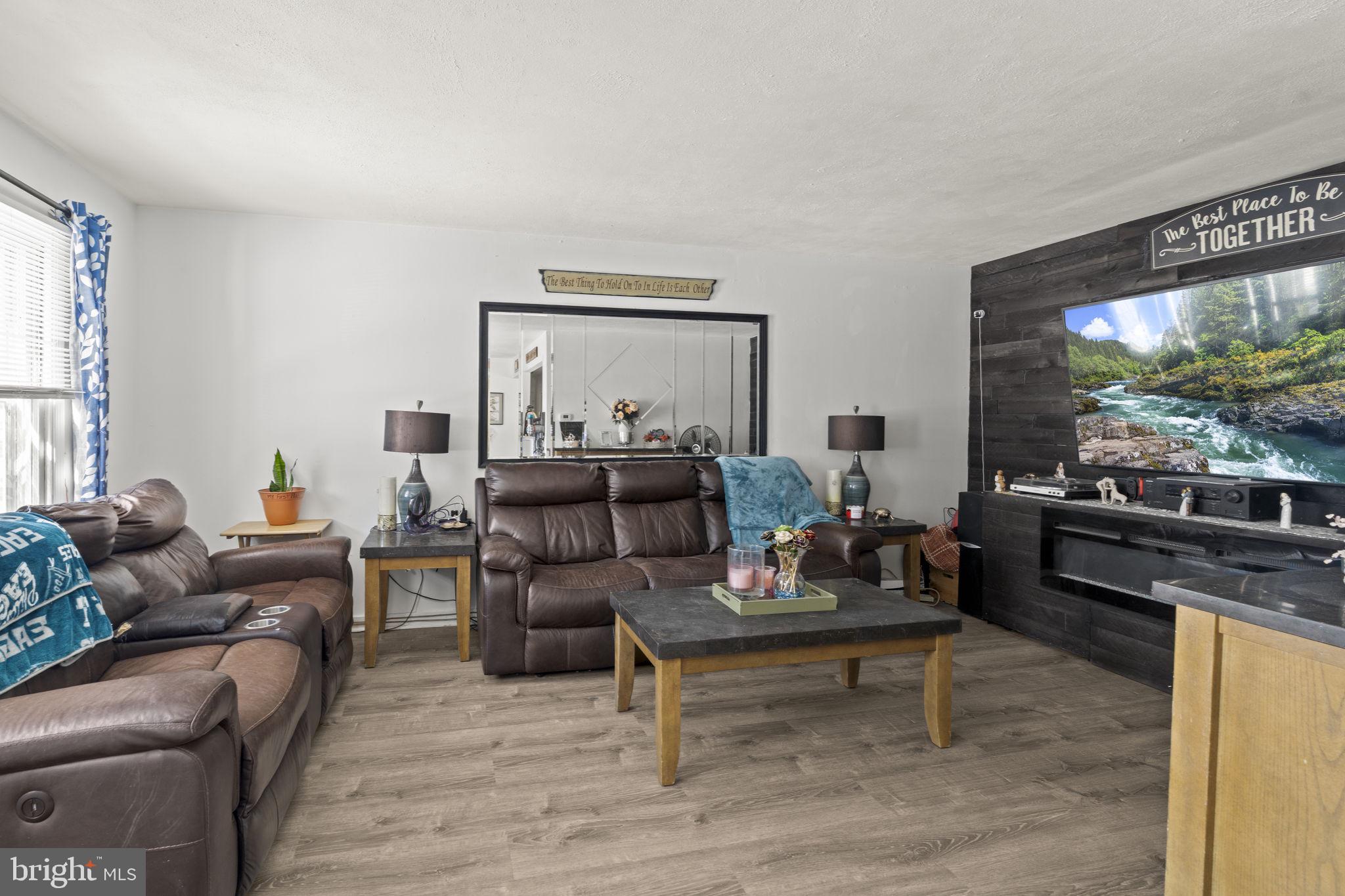 NORTH HILLS - Residential