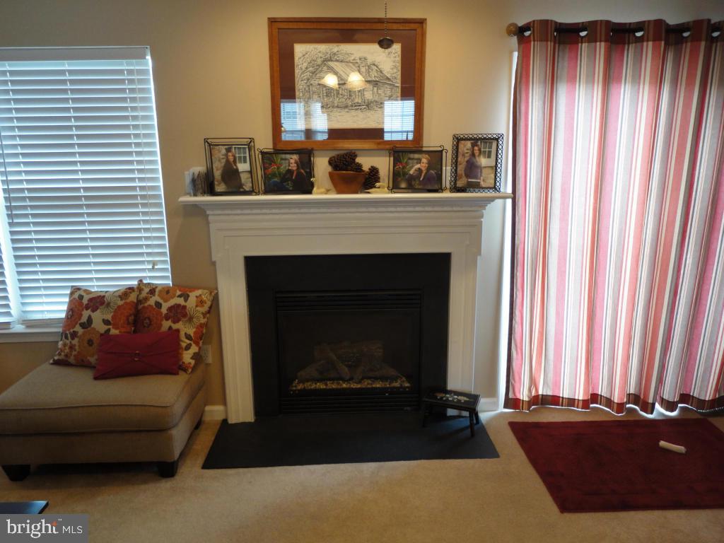 MANOR OAKS - Residential