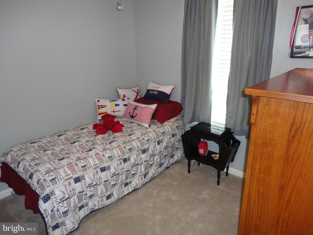 MANOR OAKS - Residential