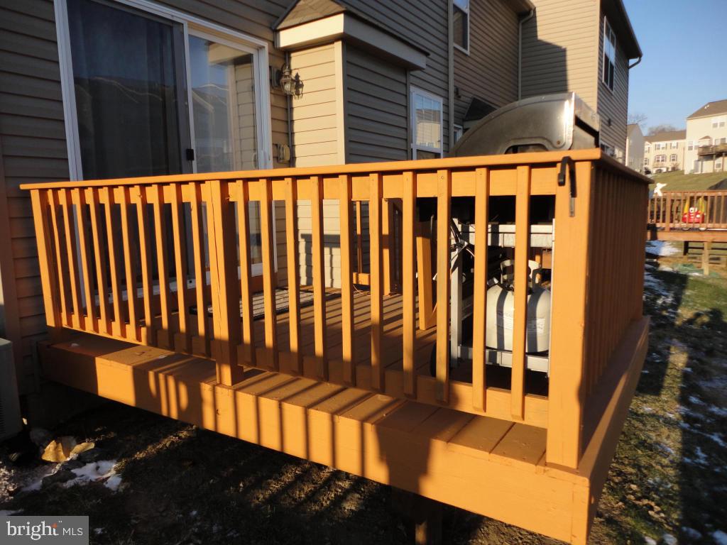 MANOR OAKS - Residential