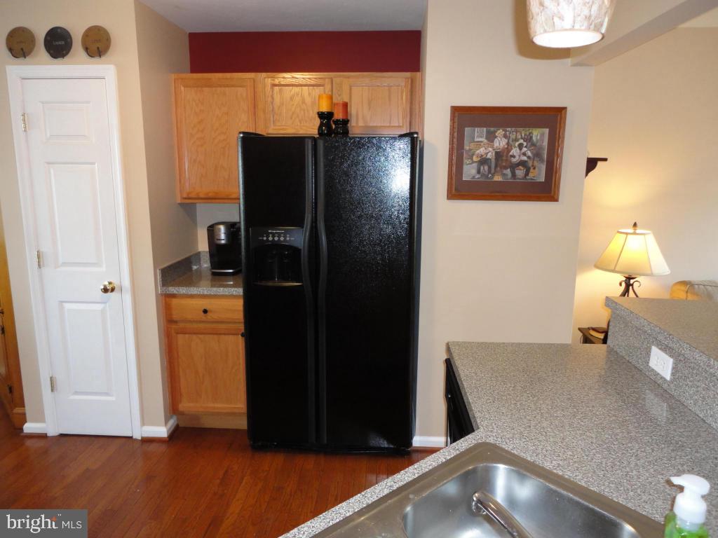 MANOR OAKS - Residential