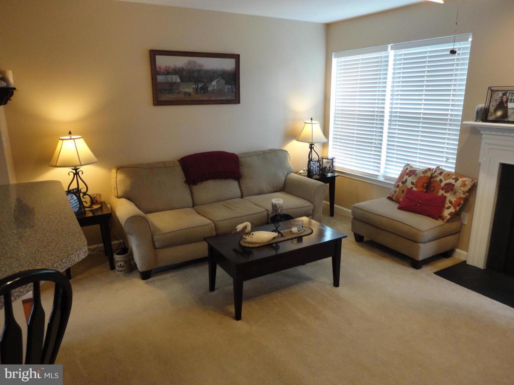 MANOR OAKS - Residential