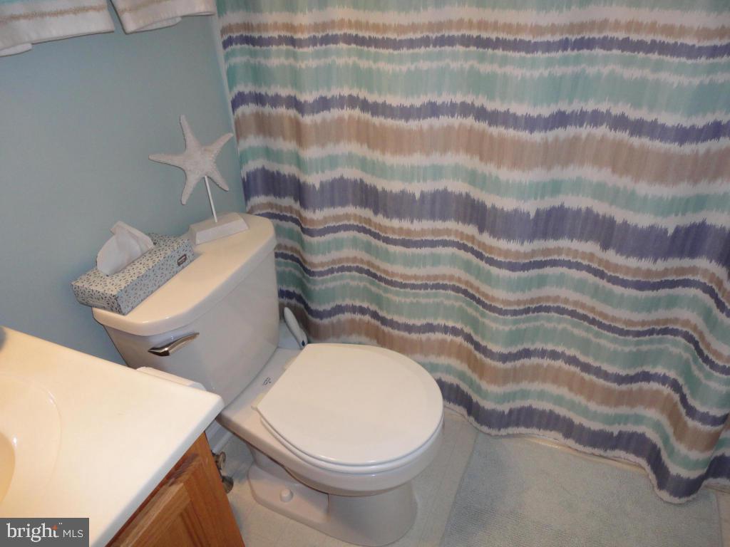 MANOR OAKS - Residential