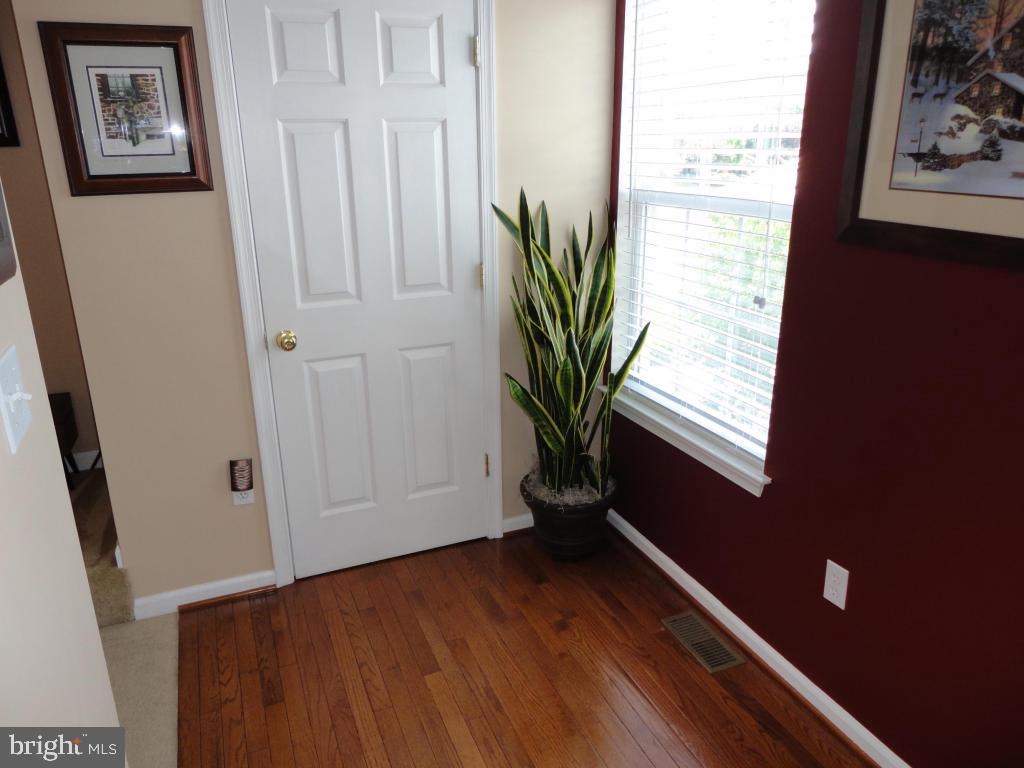 MANOR OAKS - Residential