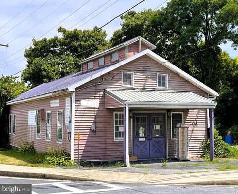 Photo of 200 Main St S, WOODSBORO, MD 21798 (MLS # MDFR2068324)