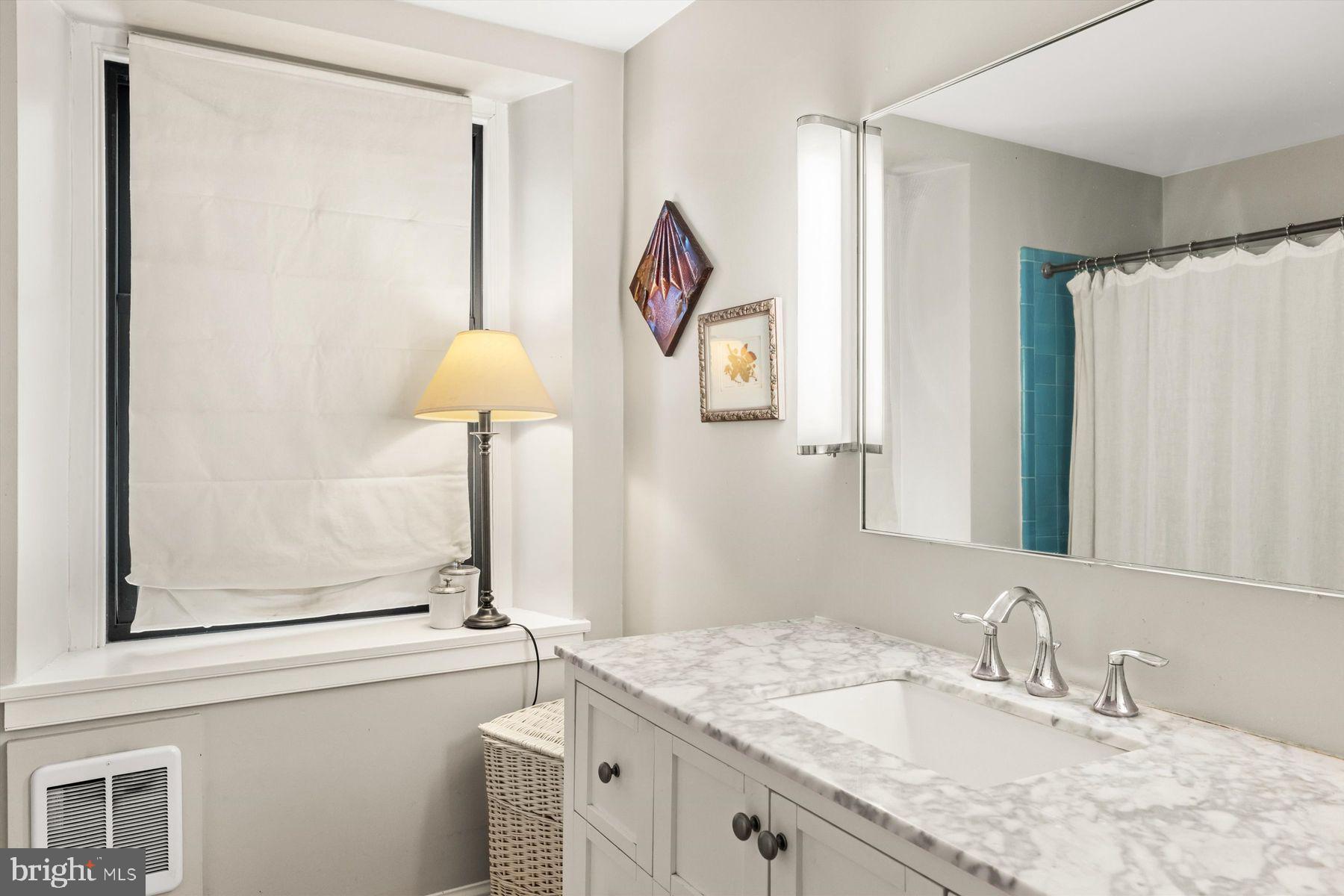 FORT WASHINGTON - Residential