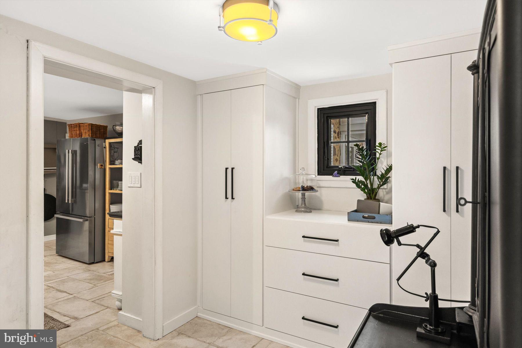 FORT WASHINGTON - Residential