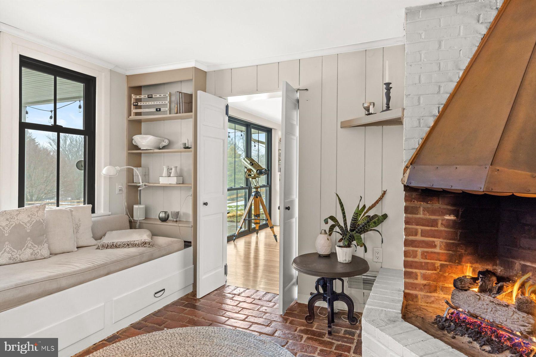 FORT WASHINGTON - Residential