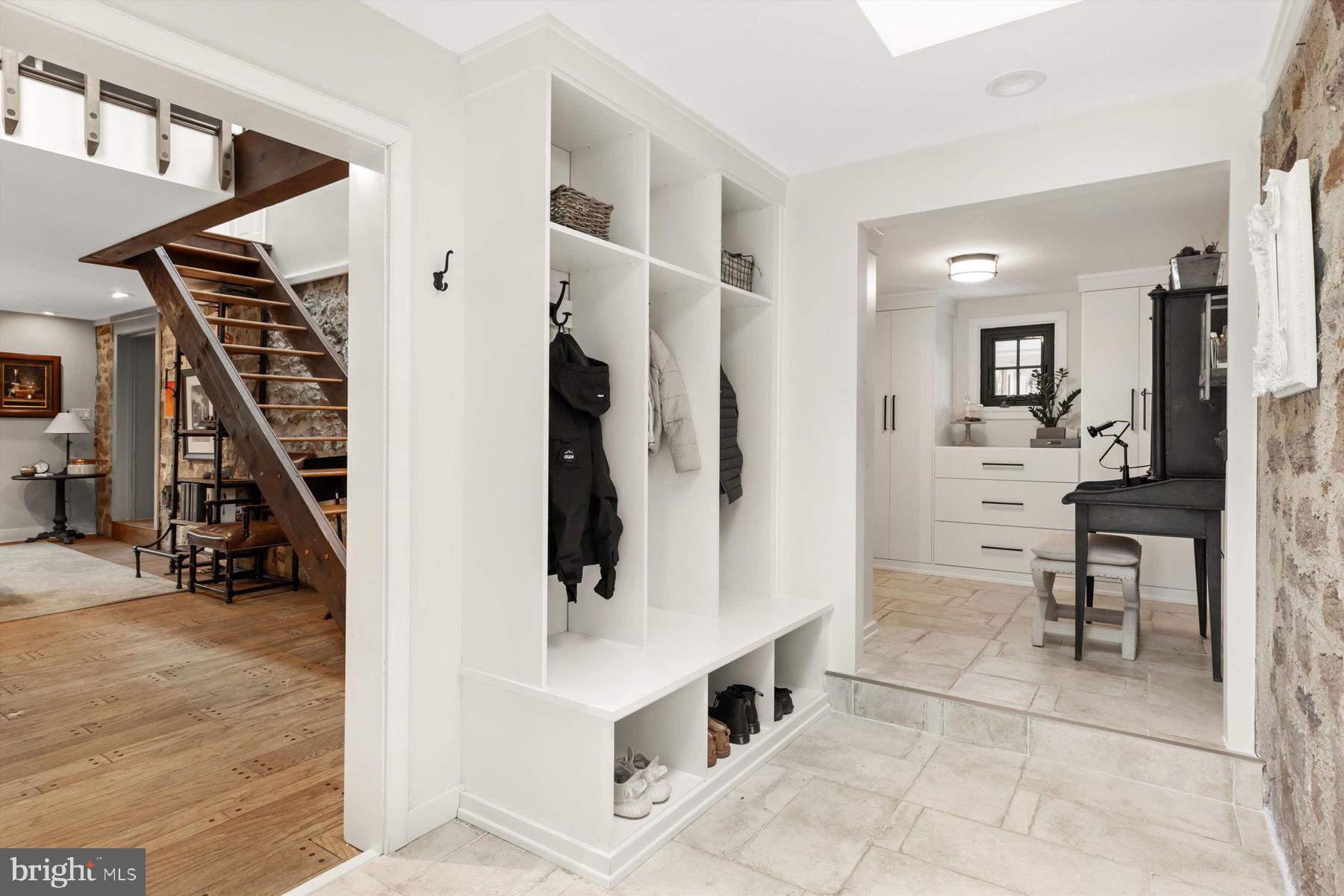 FORT WASHINGTON - Residential