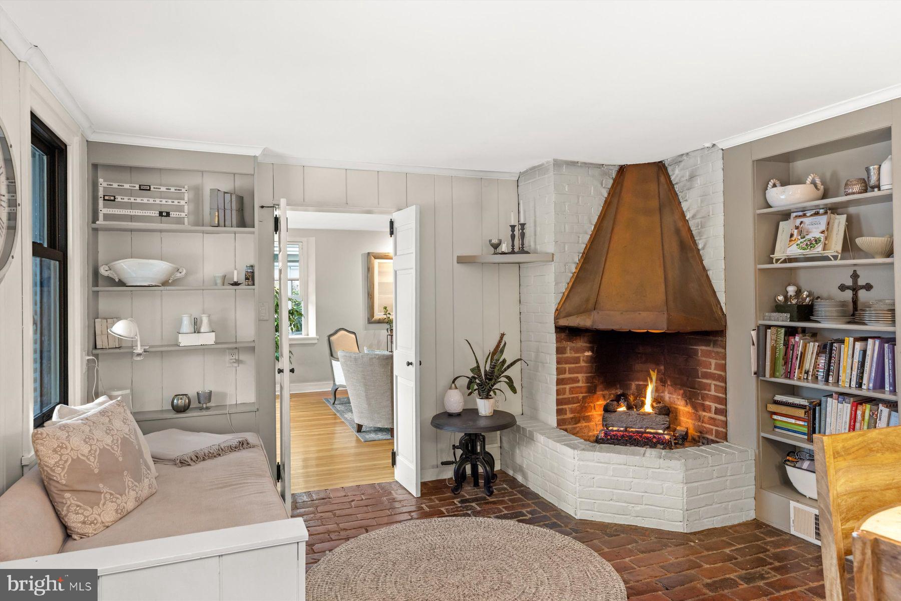 FORT WASHINGTON - Residential