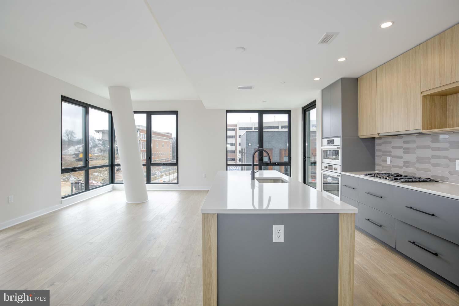 FALLS CHURCH CITY - Residential