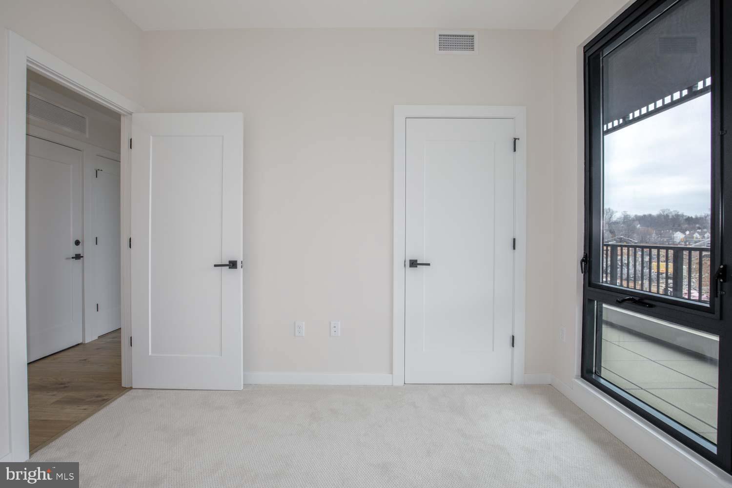 FALLS CHURCH CITY - Residential