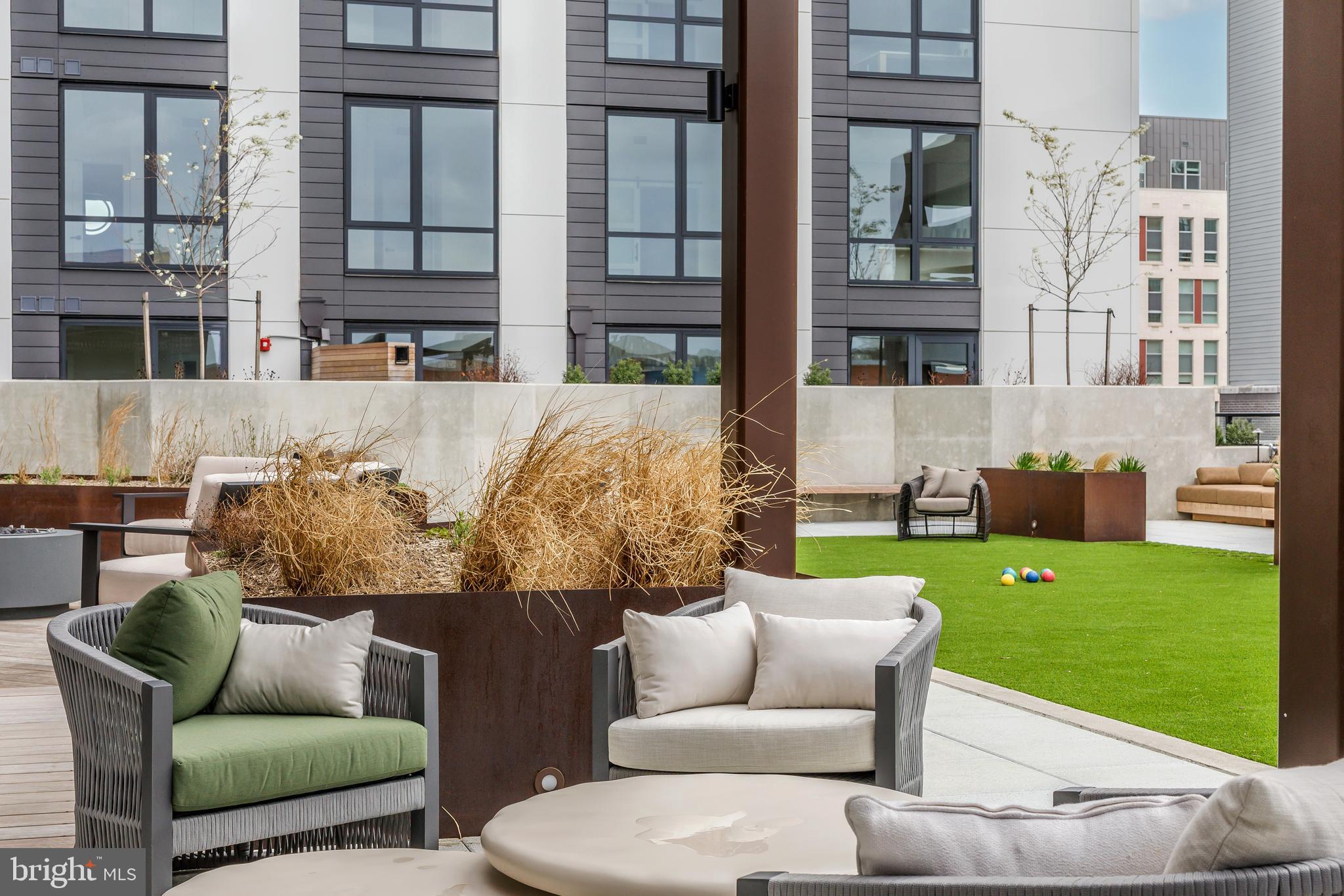 FALLS CHURCH CITY - Residential