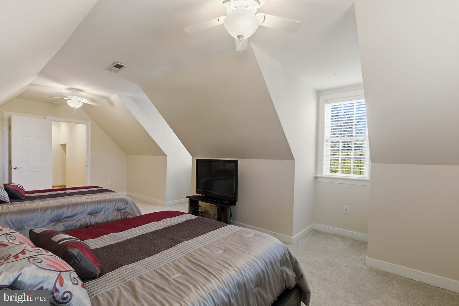 HILLS QUARTER - Residential