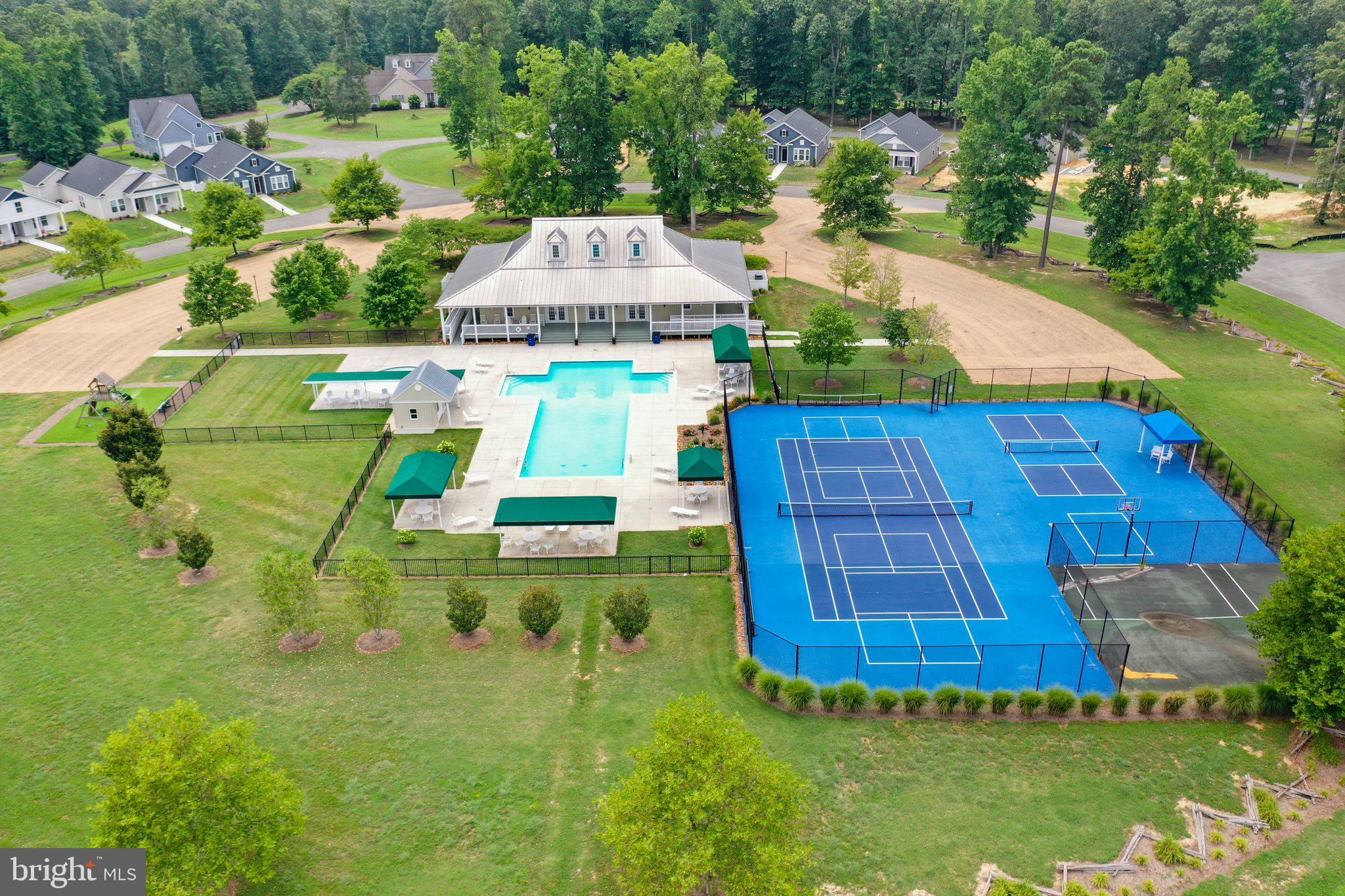 HILLS QUARTER - Residential