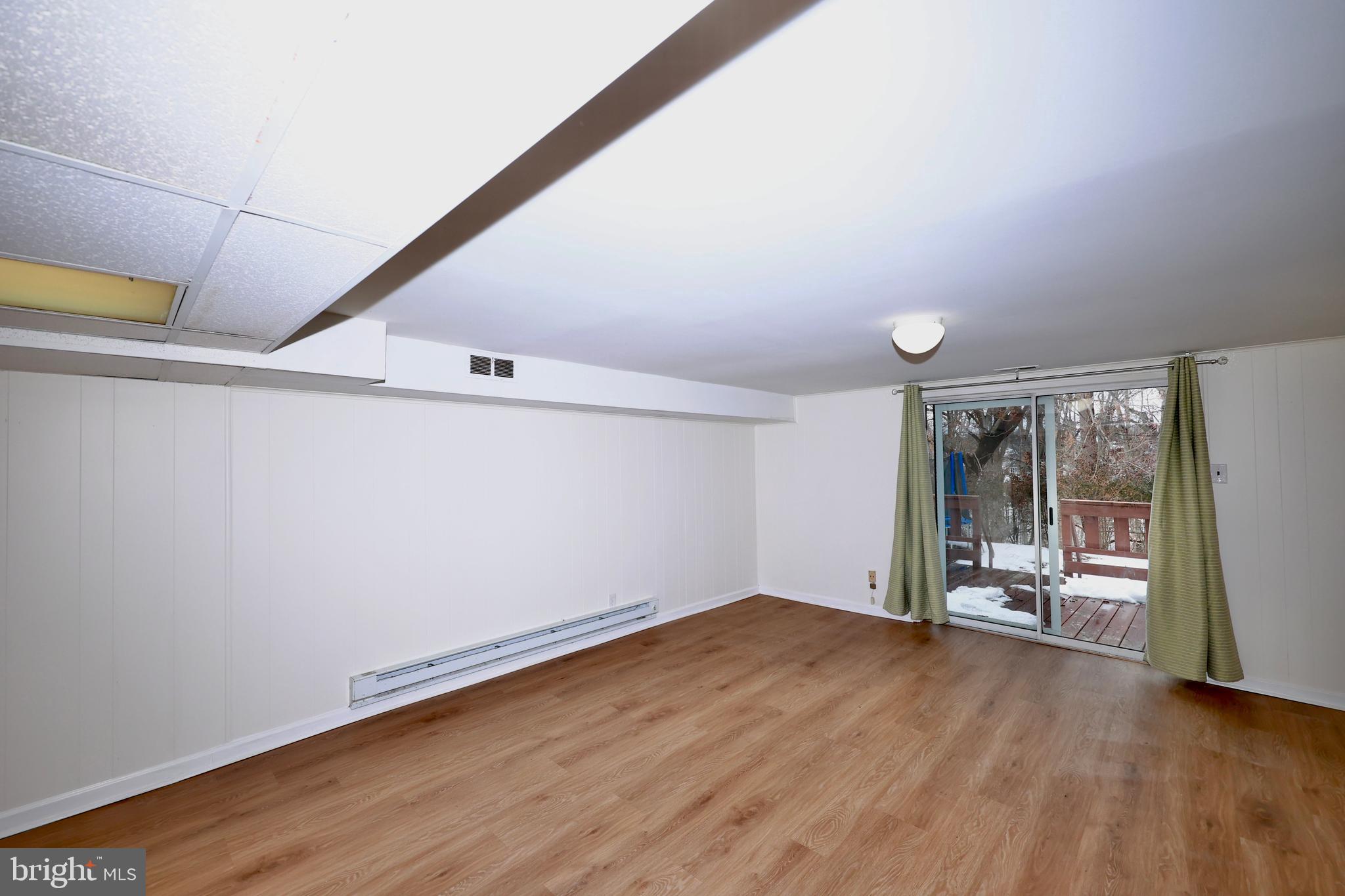 PHILADELPHIA (NORTHEAST) - Residential