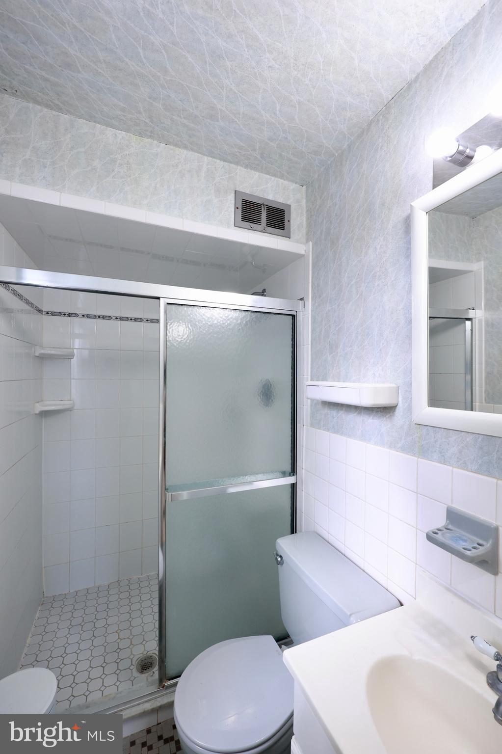 PHILADELPHIA (NORTHEAST) - Residential