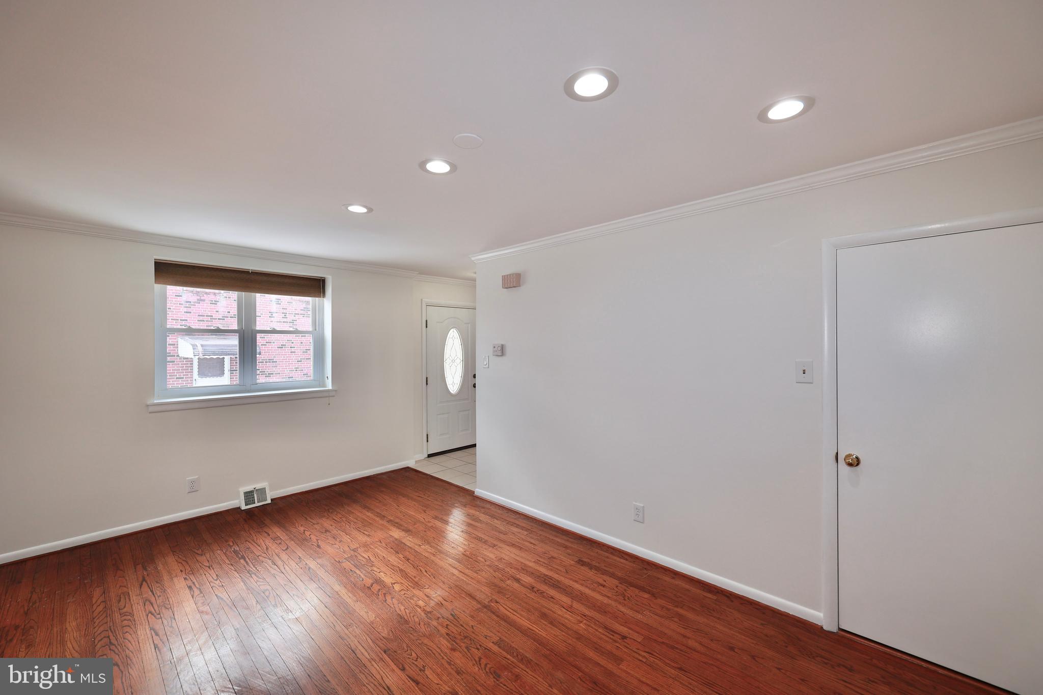 PHILADELPHIA (NORTHEAST) - Residential