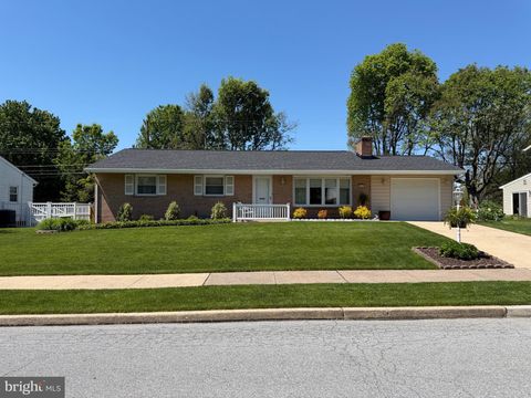 Photo of 31 S West Ave, SHIREMANSTOWN, PA 17011 (MLS # PACB2054354)