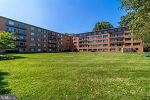 MAIN STREET GREEN - Residential Lease