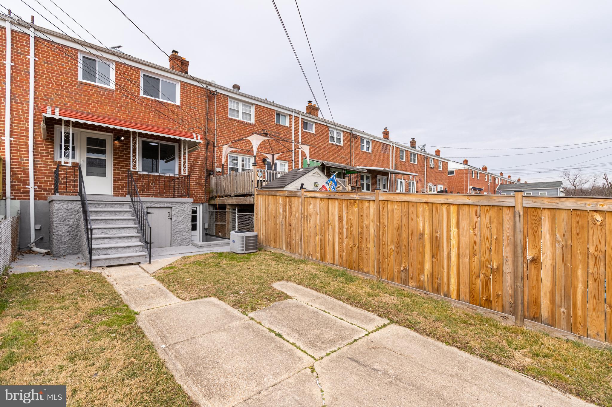 CHARLESMONT - Residential