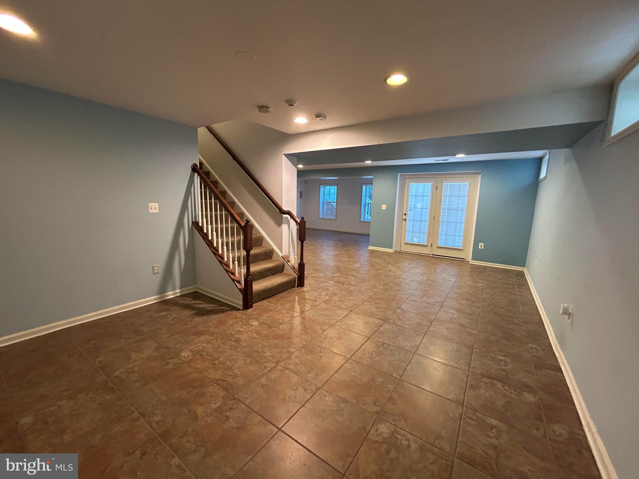 LEE'S PARKE - Residential Lease