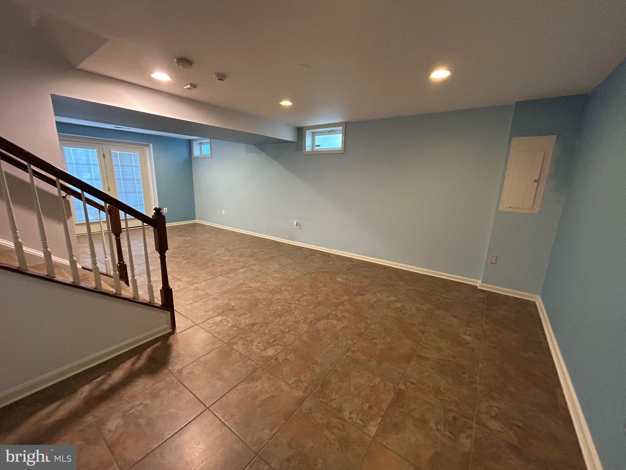 LEE'S PARKE - Residential Lease