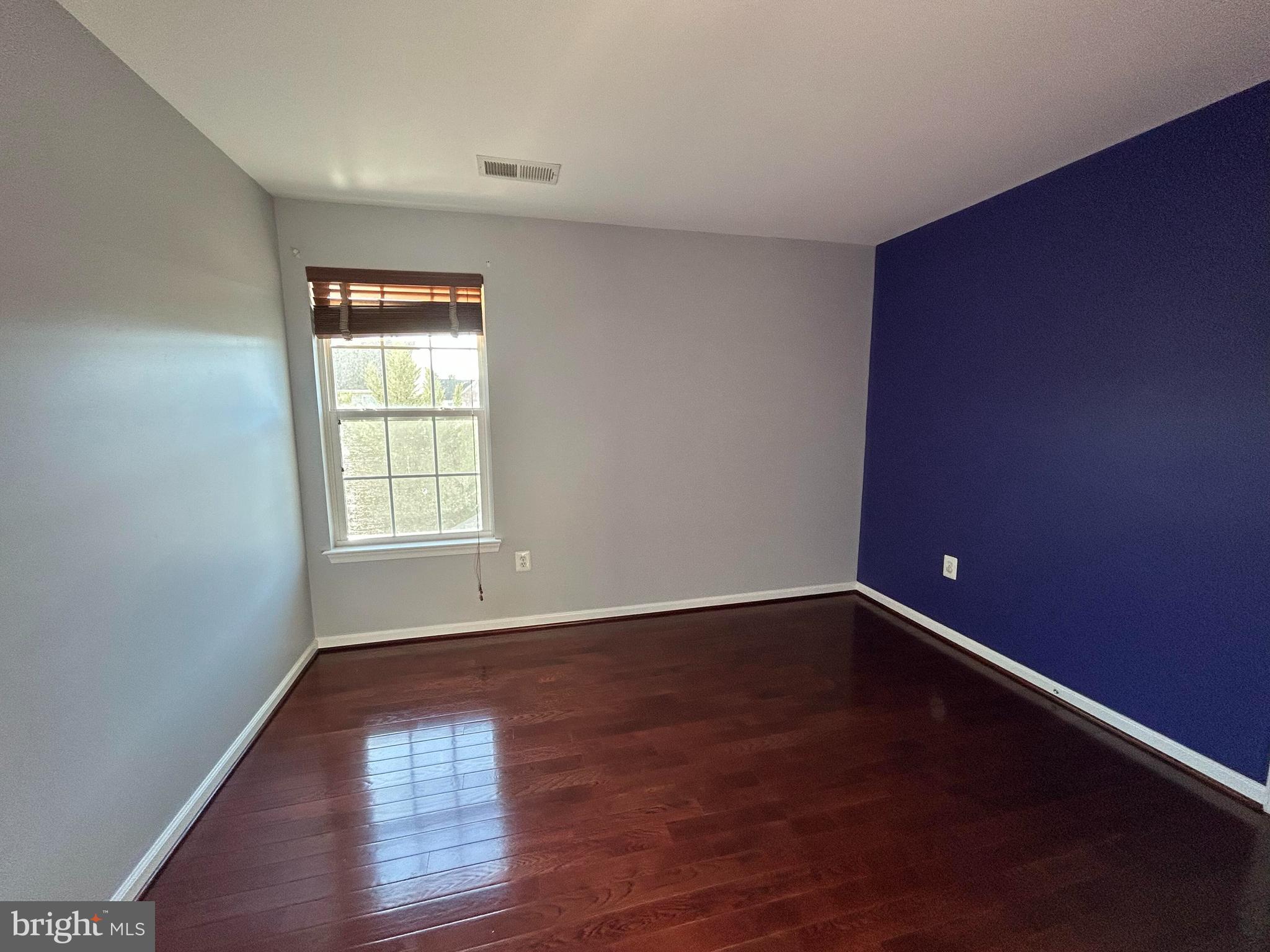 LEE'S PARKE - Residential Lease