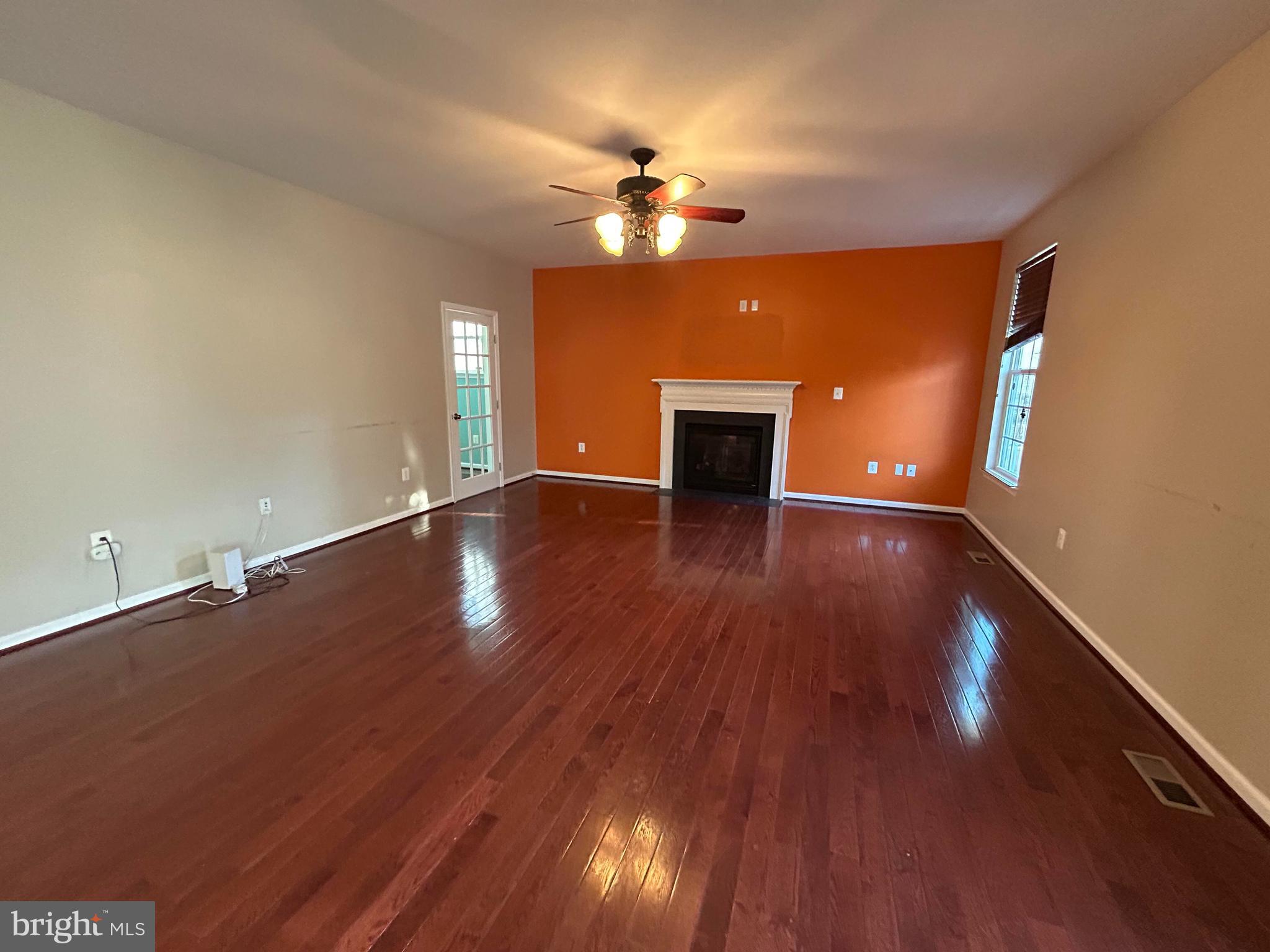 LEE'S PARKE - Residential Lease