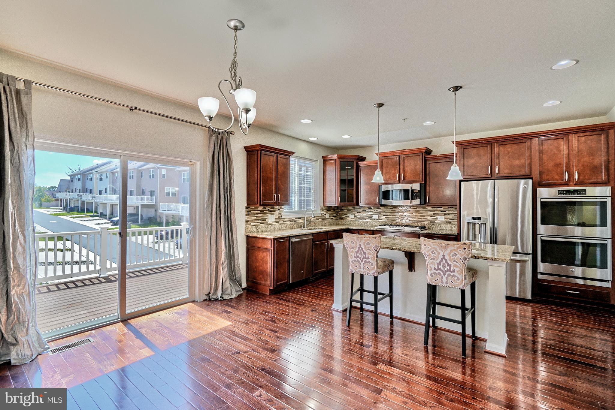 ROCKLAND AT ROGERS - Residential Lease